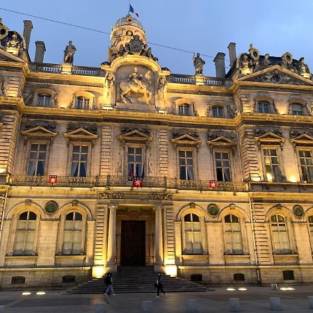 Gite Du Vieux Lyon Luaran gambar