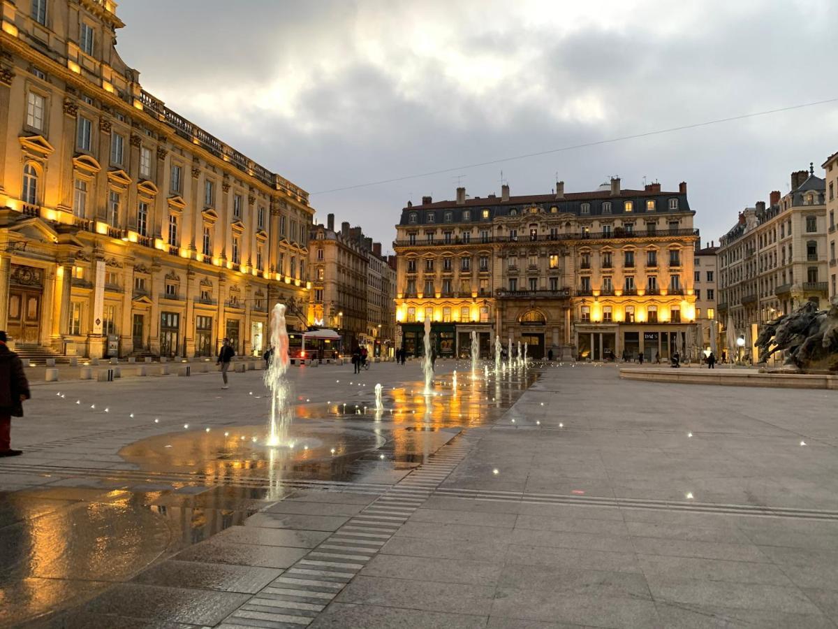 Gite Du Vieux Lyon Luaran gambar